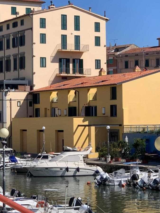 Waterfront Balcony I Grani 1 Resort Style Suite Livorno Exterior photo